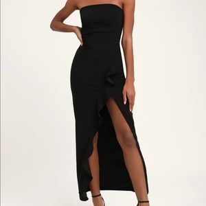 Lulus exclusive! Black strapless ruffled maxi dress.